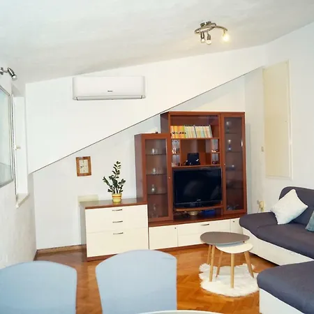 Ivana Appartement *