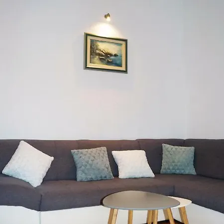 Ivana Appartement *